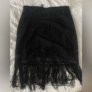 Black detailed fringe skirt